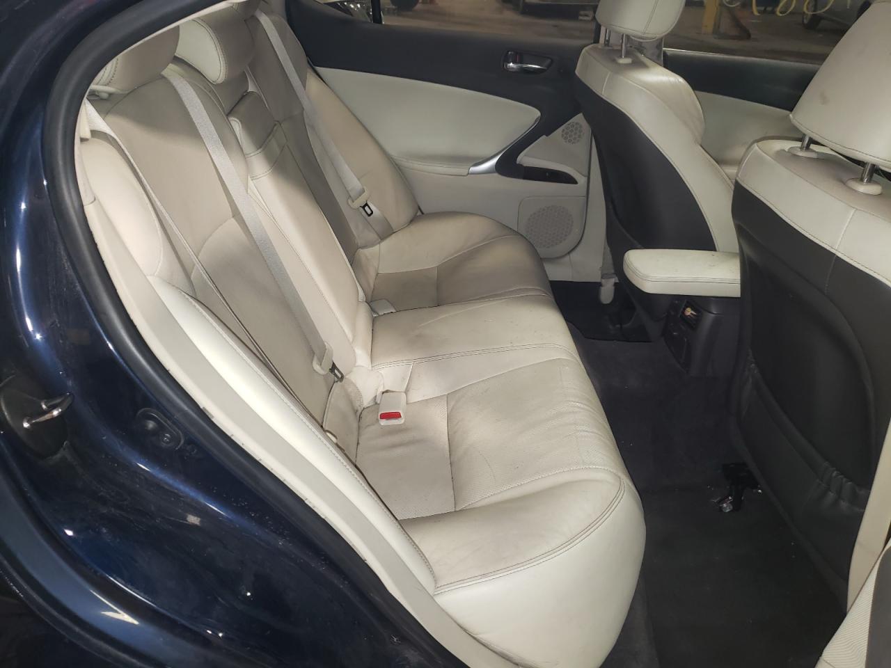 Photo 6 from auction – 2012 LEXUS IS 250 with VIN JTHCF5C2XC5060380