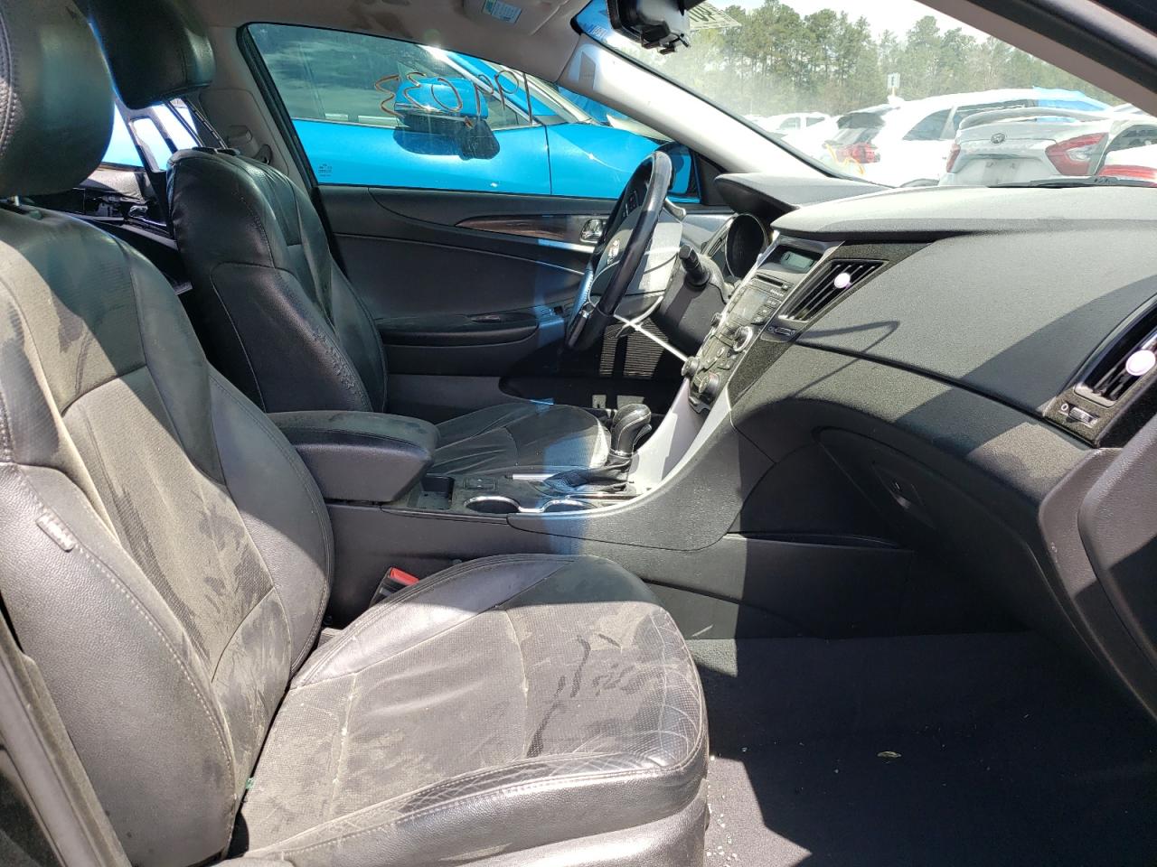 Photo 5 from auction – 2013 HYUNDAI SONATA SE with VIN 5NPEC4AB0DH583246