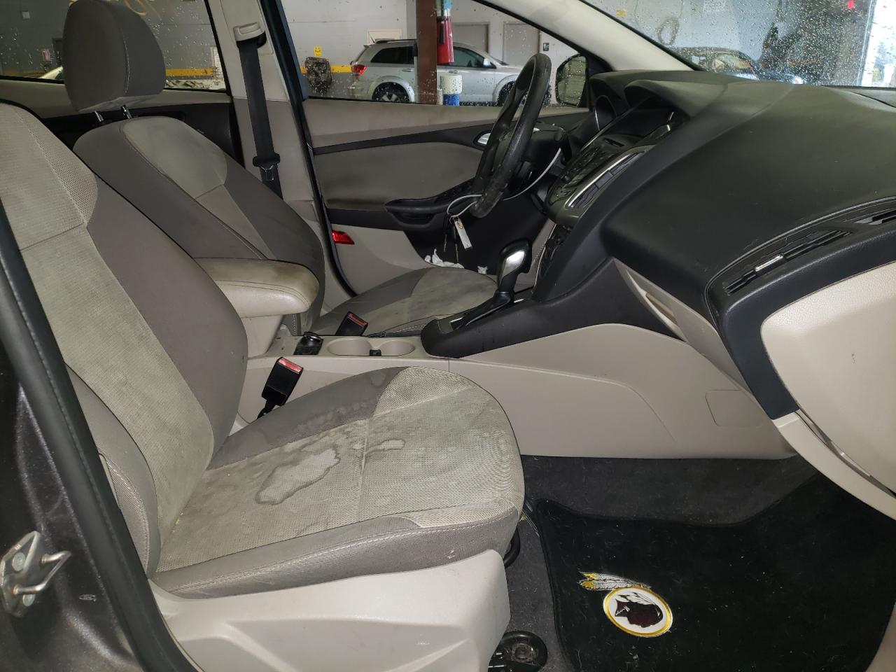 Photo 5 from auction – 2013 FORD FOCUS SE with VIN 1FADP3F21DL305461