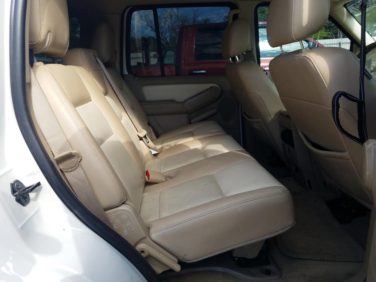 Photo 6 from auction – 2008 FORD EXPLORER E with VIN 1FMEU64E08UA29985