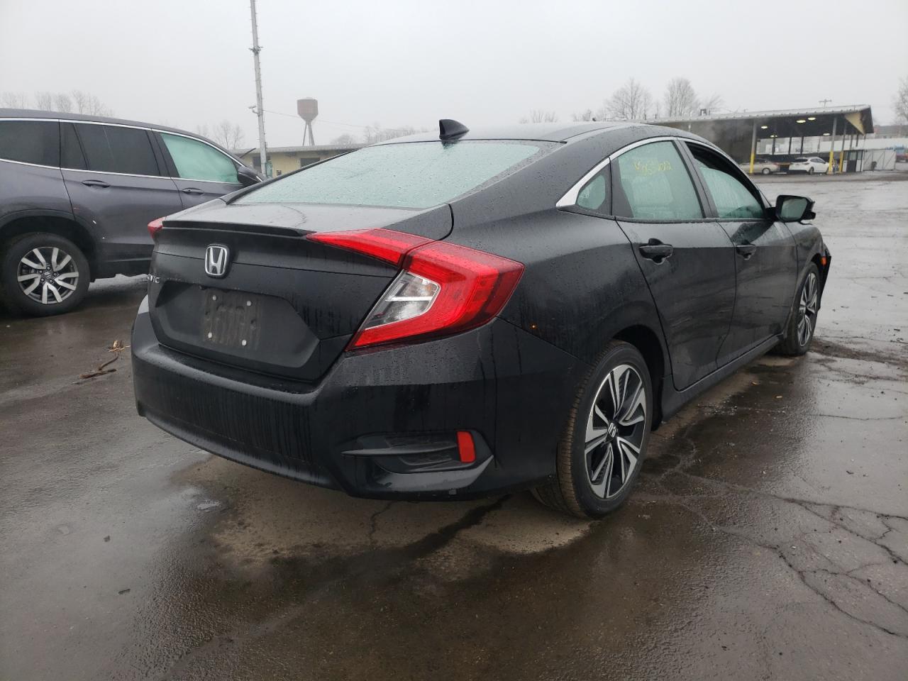 Photo 4 from auction – 2017 HONDA CIVIC EX with VIN 19XFC1F38HE213161