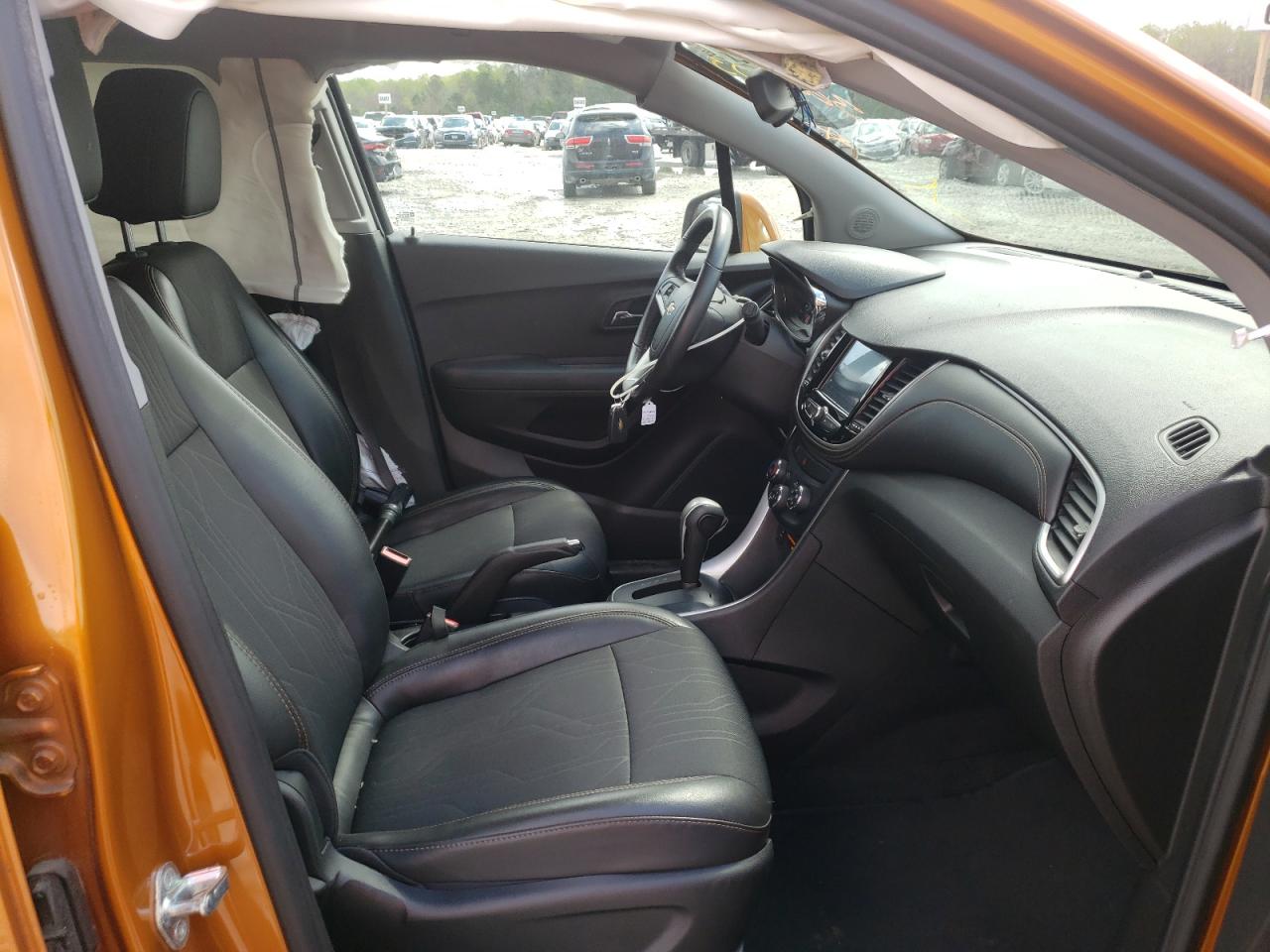 Photo 5 from auction – 2017 CHEVROLET TRAX 1LT with VIN 3GNCJLSB6HL145690