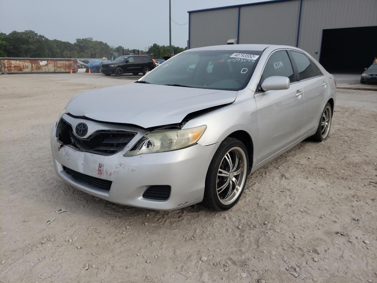 Photo 2 from auction – 2010 TOYOTA CAMRY BASE with VIN 4T1BF3EKXAU097555