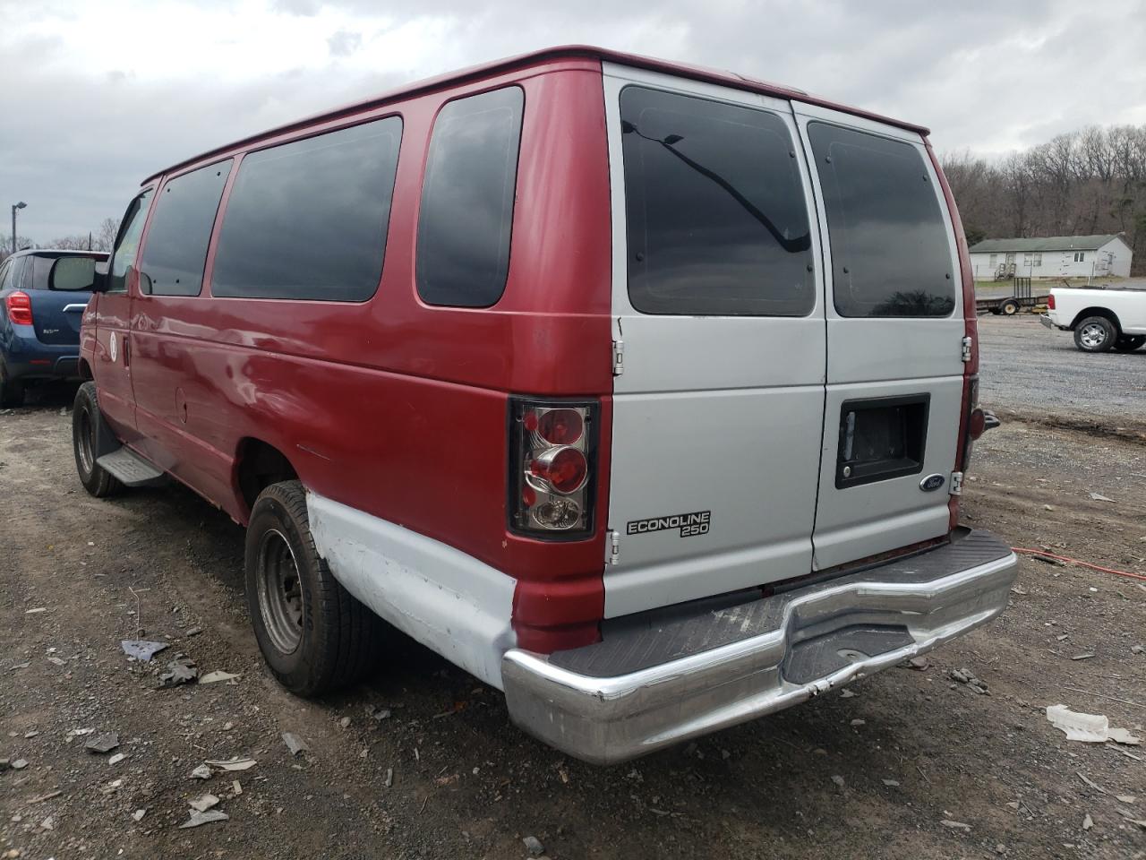 Photo 3 from auction – 2002 FORD ECONOLINE with VIN 1FBSS31L82HB35426