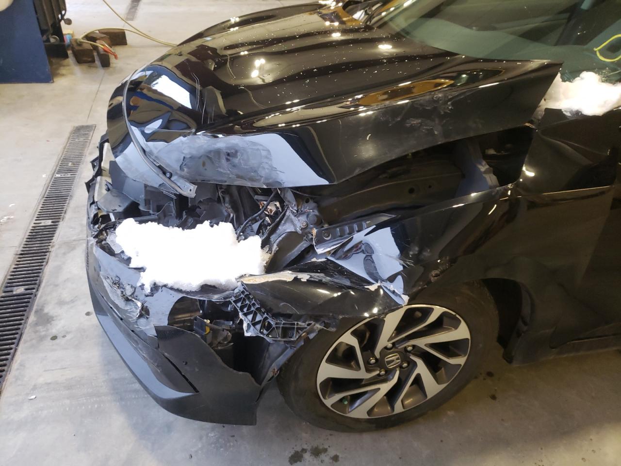 Photo 9 from auction – 2017 HONDA CIVIC EX with VIN 2HGFC2F72HH521439