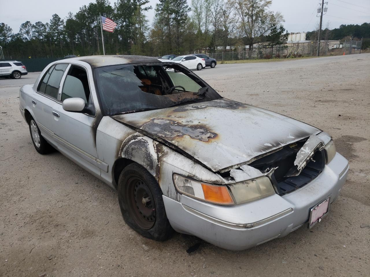 Photo 10 from auction – 2002 MERCURY GRAND MARQ with VIN 2MEFM74W62X617038