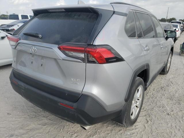 Photo 4 from auction – 2019 TOYOTA RAV4 XLE with VIN JTMP1RFV3KD504928