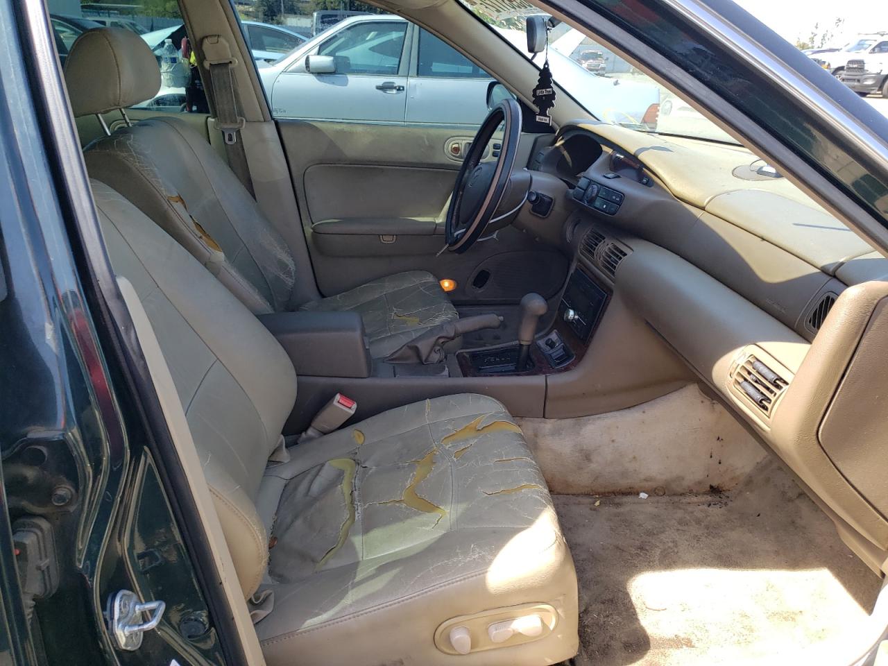 Photo 5 from auction – 1998 MAZDA MILLENIA with VIN JM1TA2219W1416255