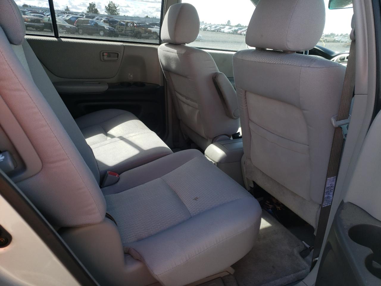 Photo 6 from auction – 2005 TOYOTA HIGHLANDER with VIN JTEDD21A750120440
