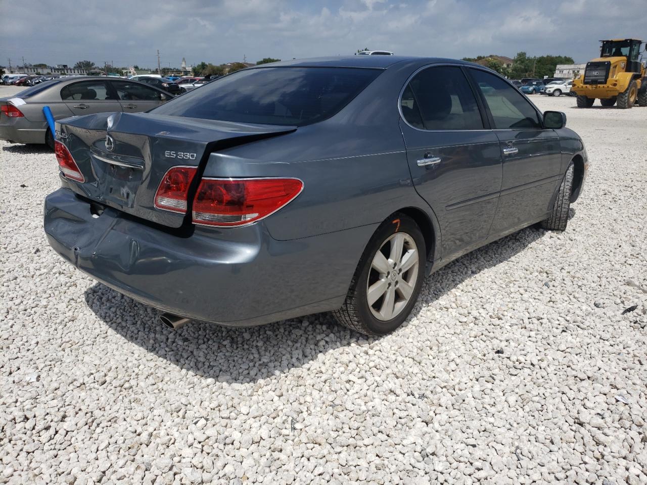 Photo 4 from auction – 2005 LEXUS ES 330 with VIN JTHBA30G255116085