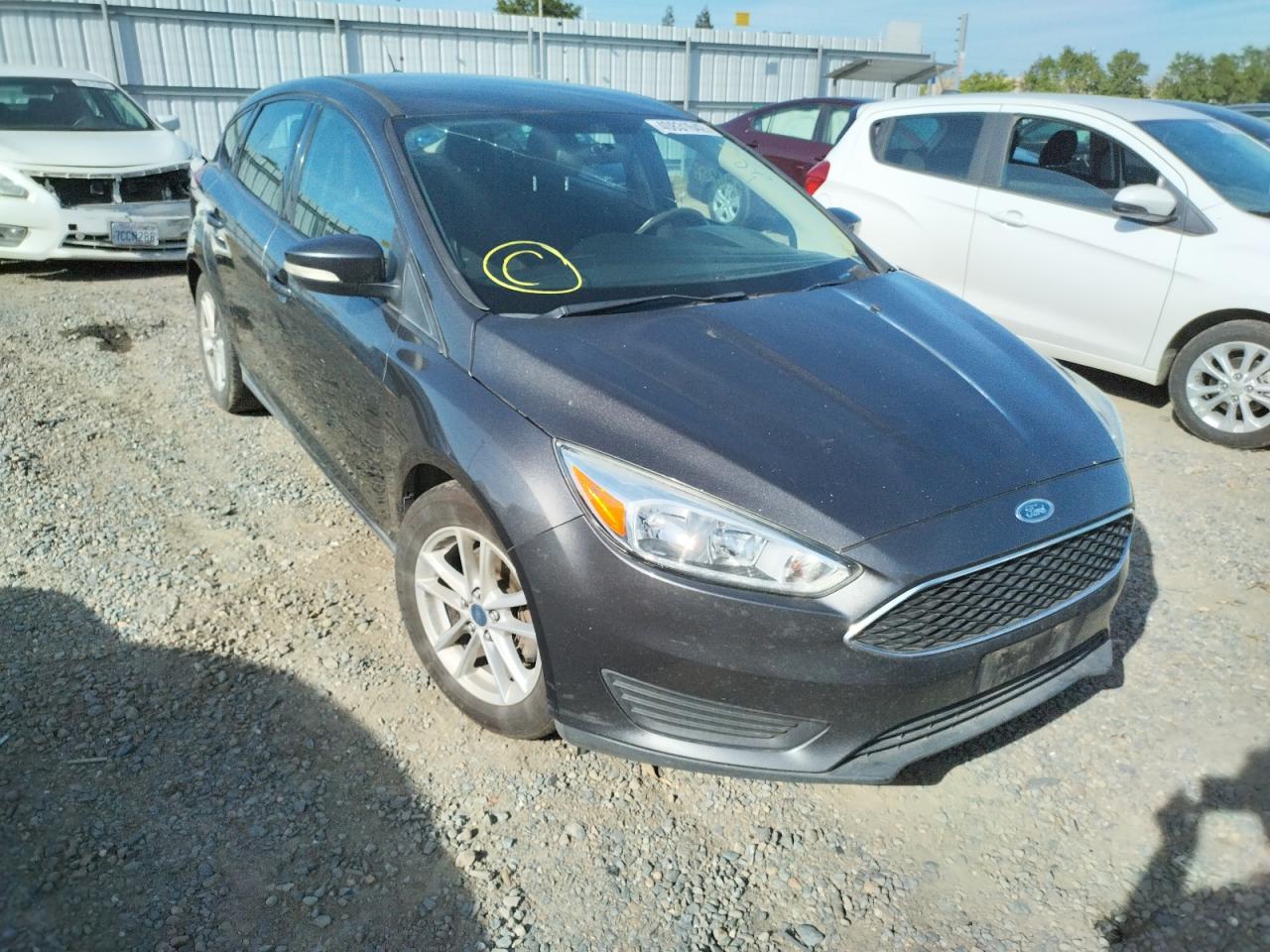 FORD FOCUS SE 2015 с VIN 1FADP3K2XFL300803 - Фото с аукциона