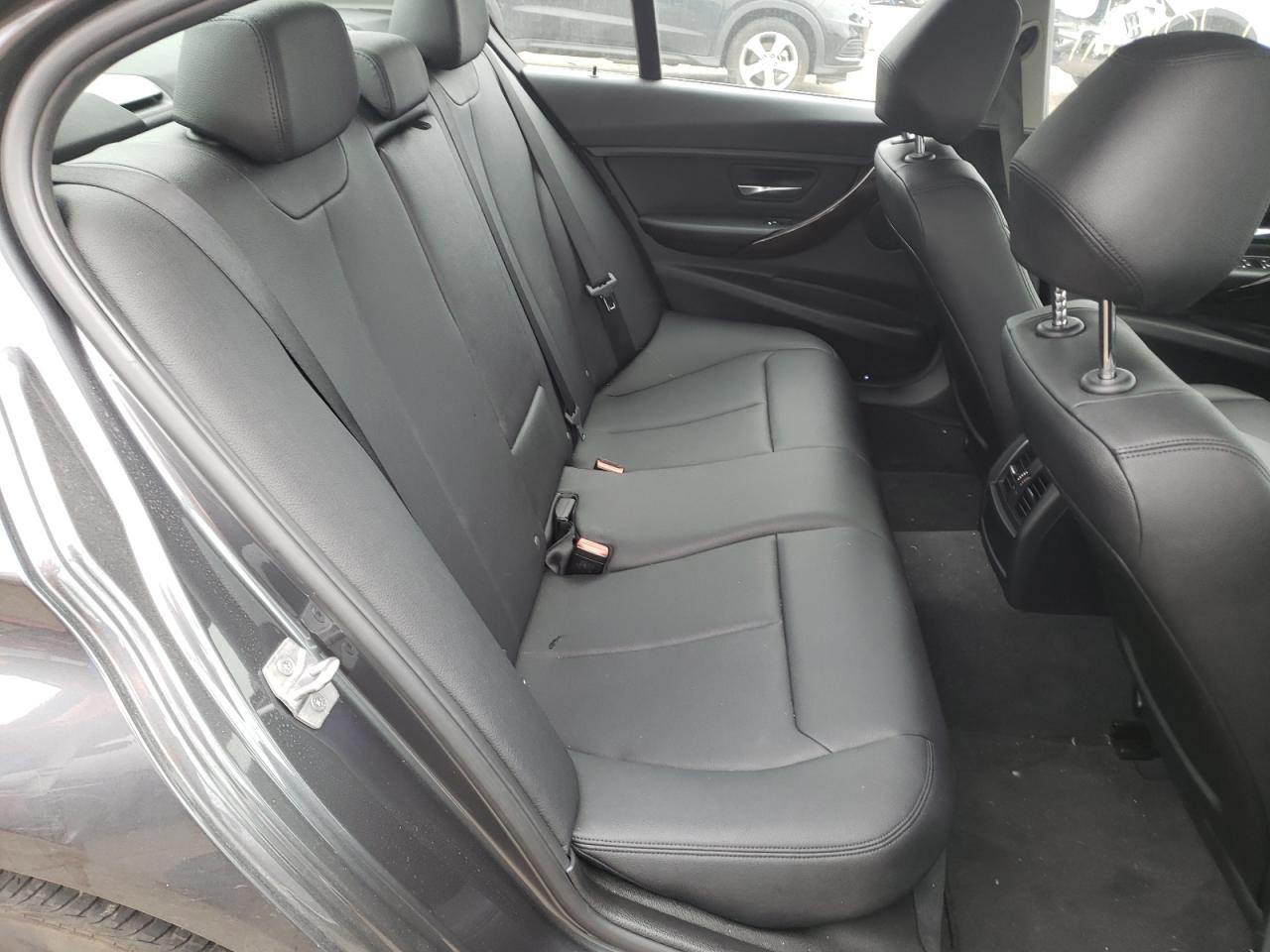 Photo 6 from auction – 2016 BMW 320 XI with VIN WBA8E5G59GNU21437