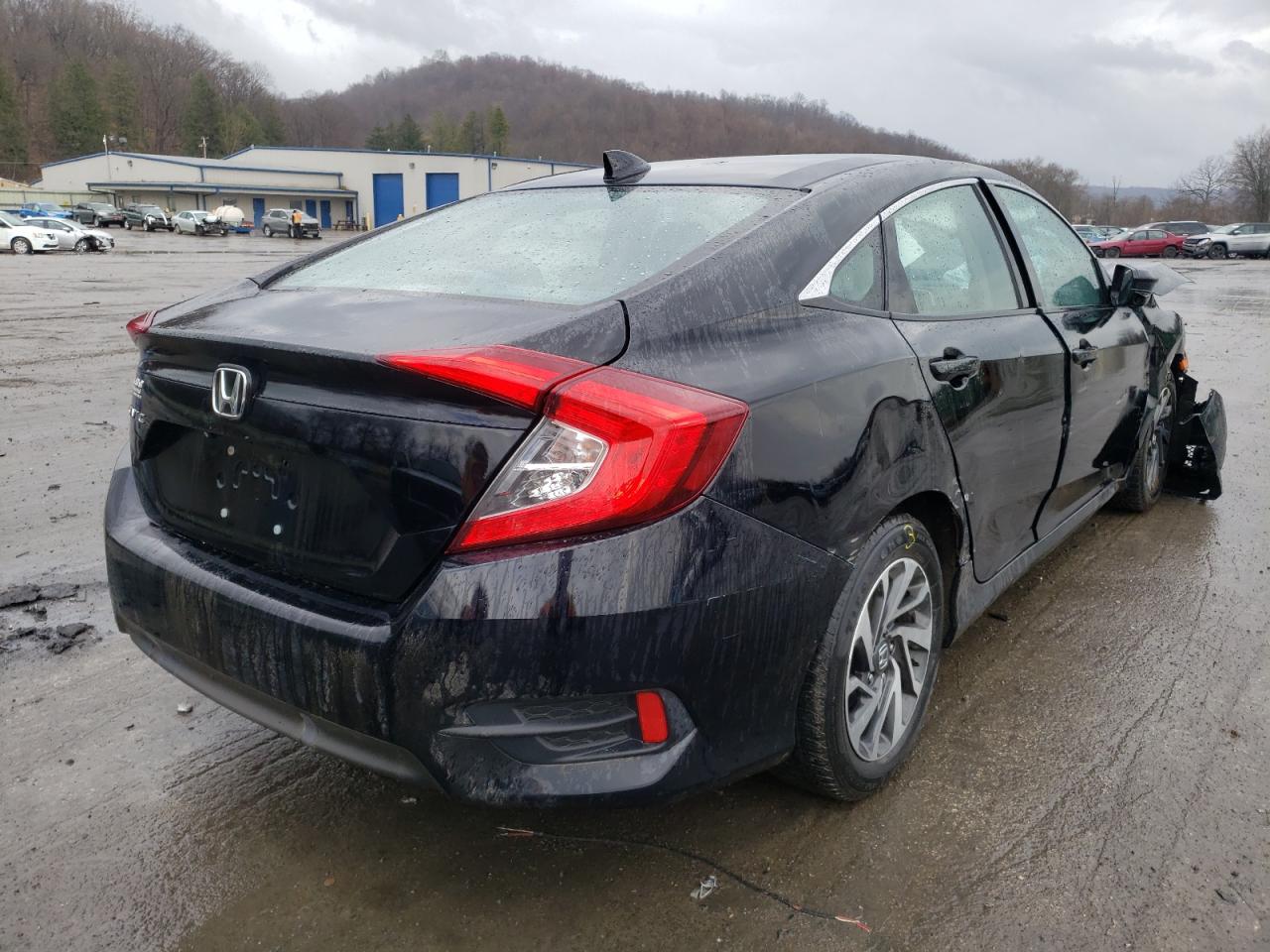 Photo 4 from auction – 2017 HONDA CIVIC EX with VIN 2HGFC2F71HH522713
