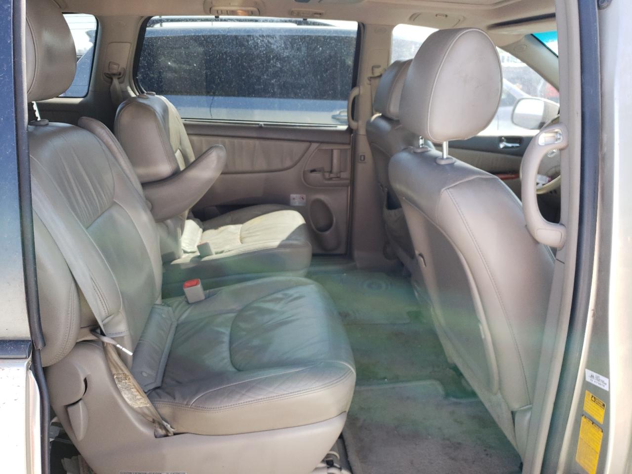 Photo 6 from auction – 2010 TOYOTA SIENNA XLE with VIN 5TDYK4CC3AS334936
