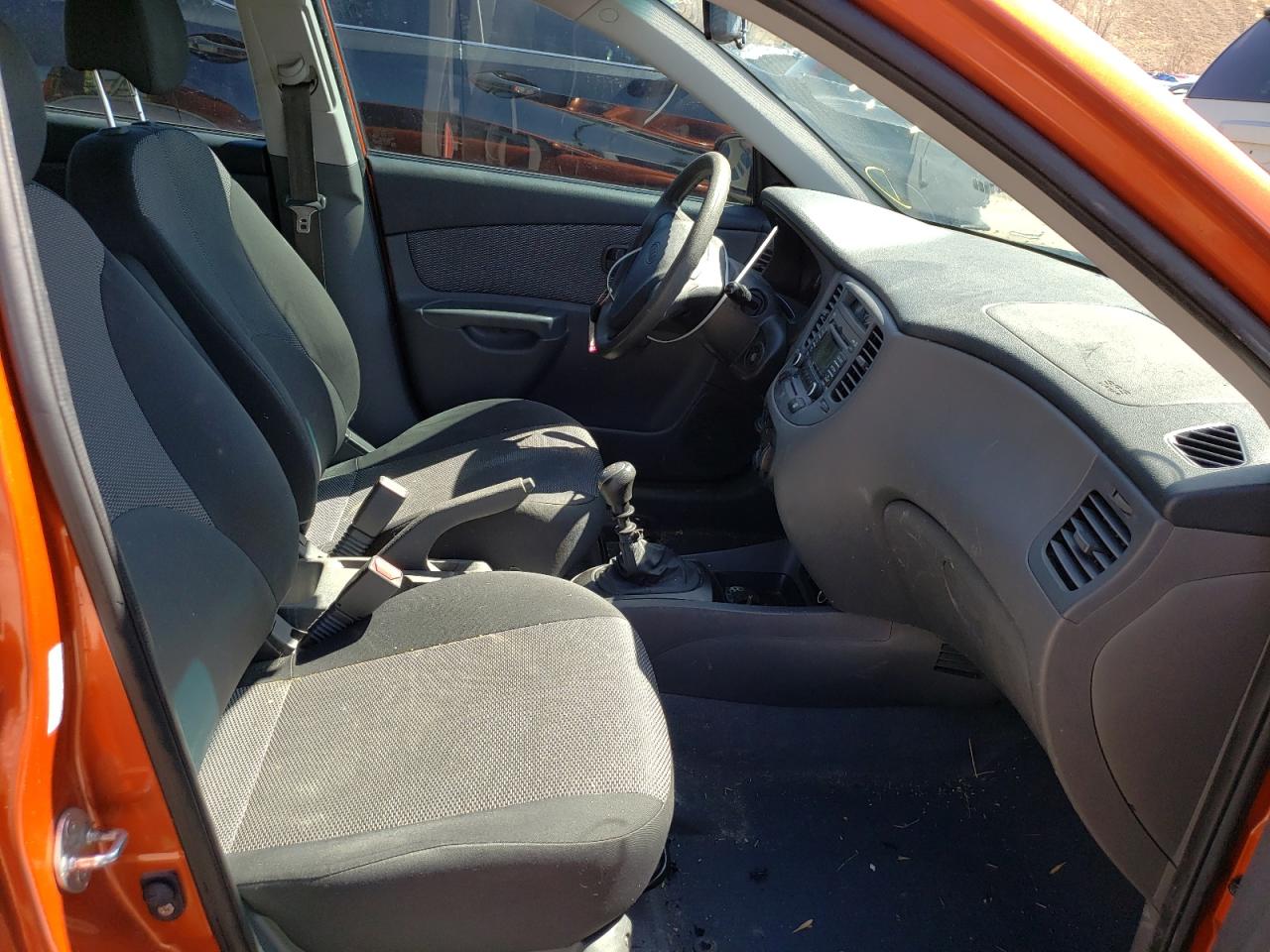 Photo 5 from auction – 2009 KIA RIO 5 SX with VIN KNADE243296438867