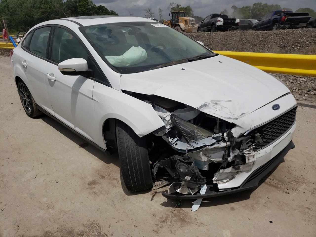 FORD FOCUS SEL 2017 with VIN 1FADP3H22HL249470 - Photo from auction