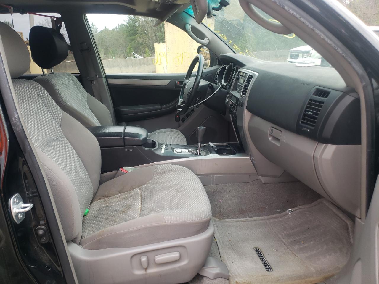 Photo 5 from auction – 2007 TOYOTA 4RUNNER SR with VIN JTEZU14R970086683