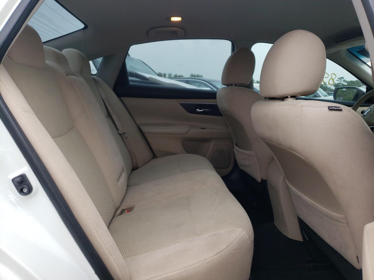 Photo 6 from auction – 2015 NISSAN ALTIMA 2.5 with VIN 1N4AL3AP7FN911565