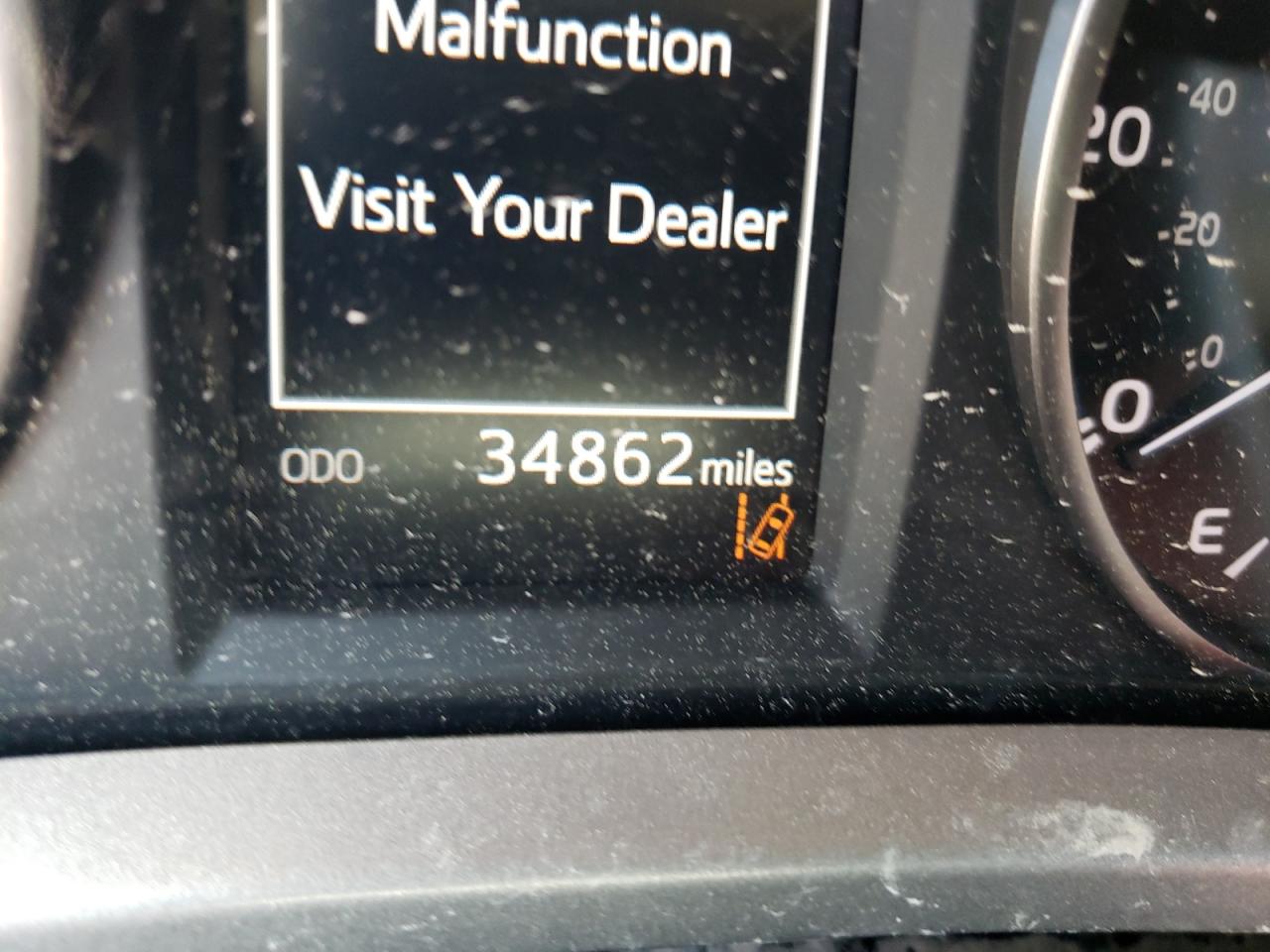 Photo 13 from auction – 2017 TOYOTA RAV4 XLE with VIN 2T3WFREV5HW370790