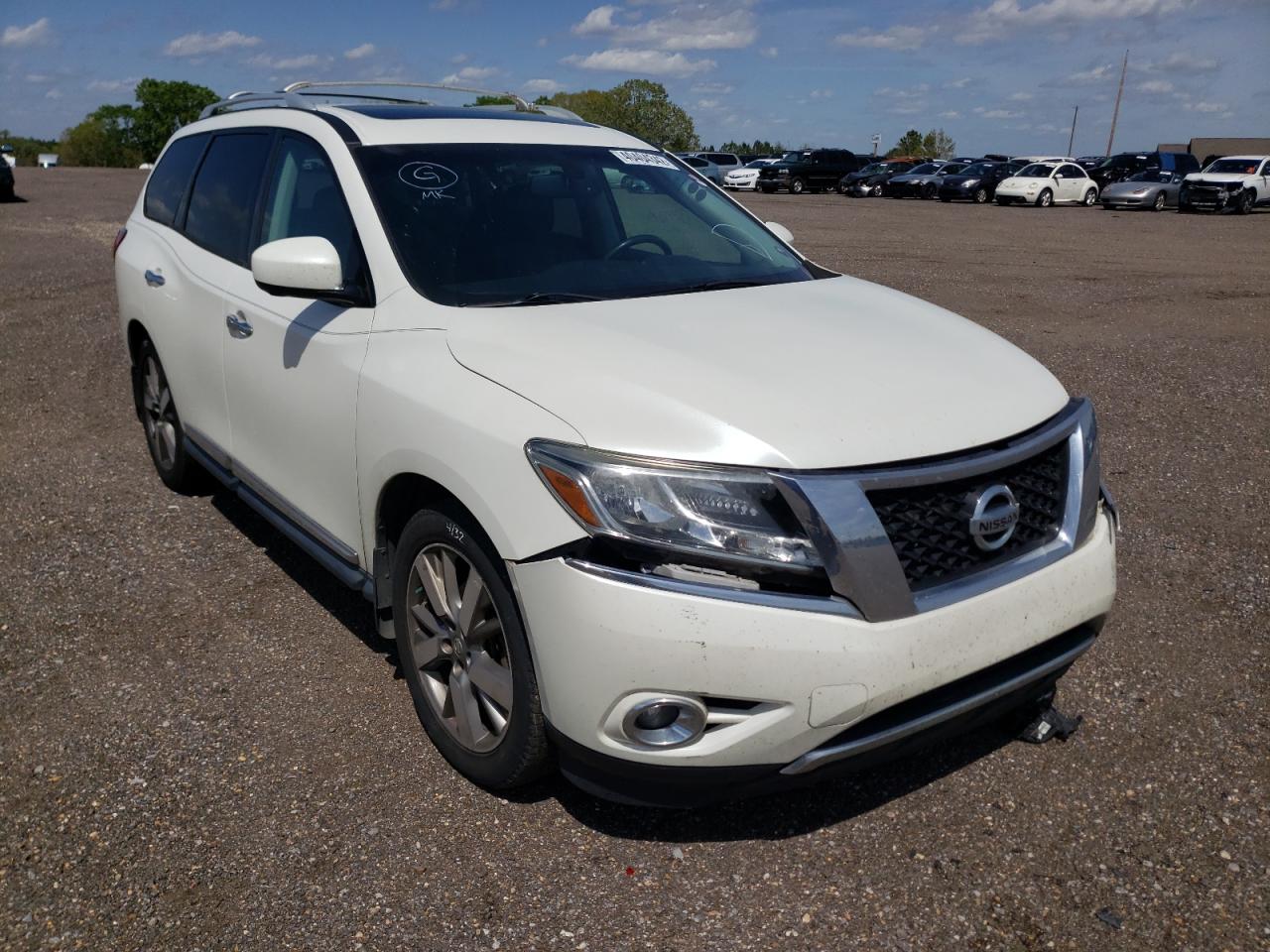 NISSAN PATHFINDER 2015 with VIN 5N1AR2MN3FC675100 - Photo from auction