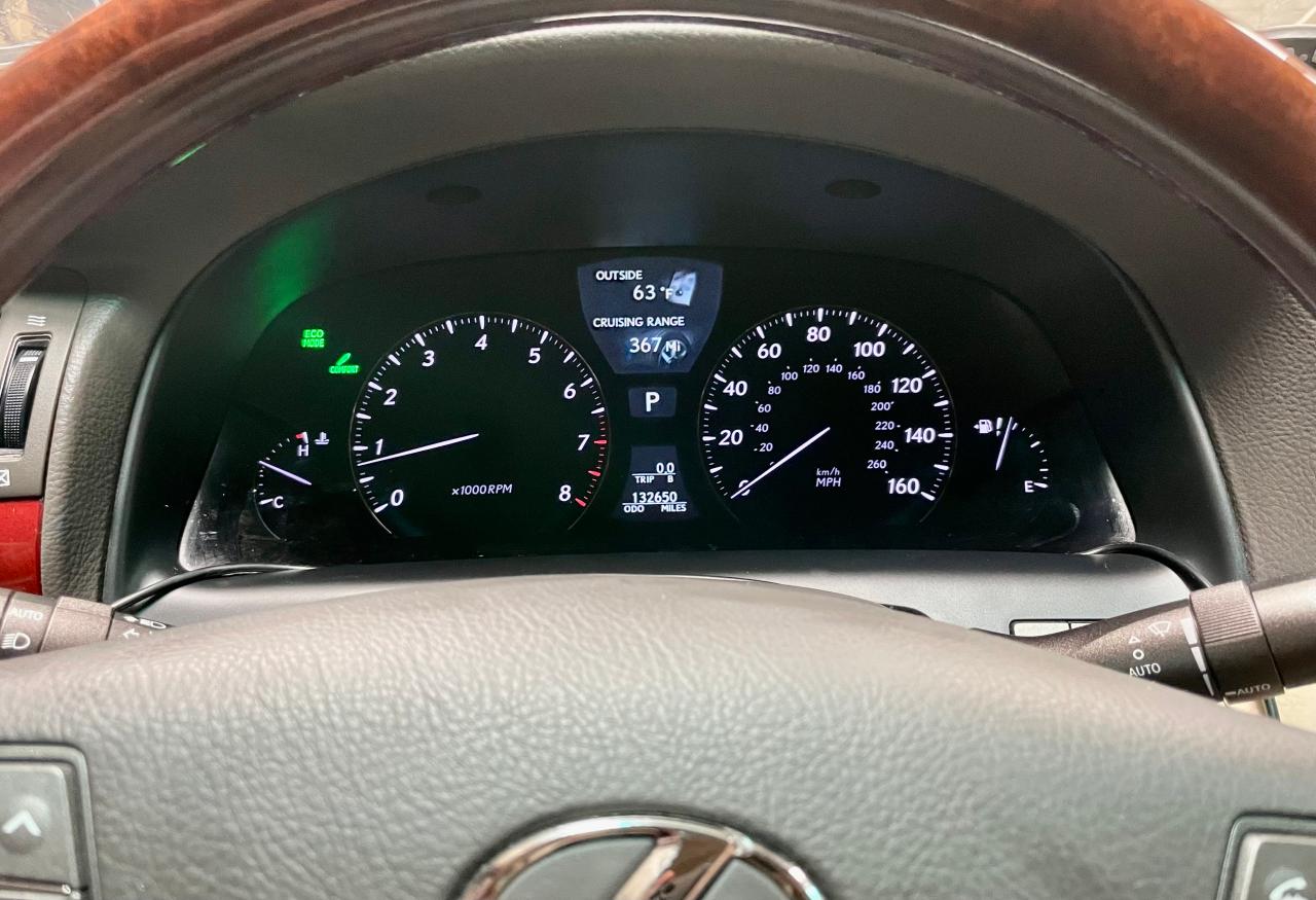Photo 8 from auction – 2011 LEXUS LS 460L with VIN JTHGL5EF0B5044312