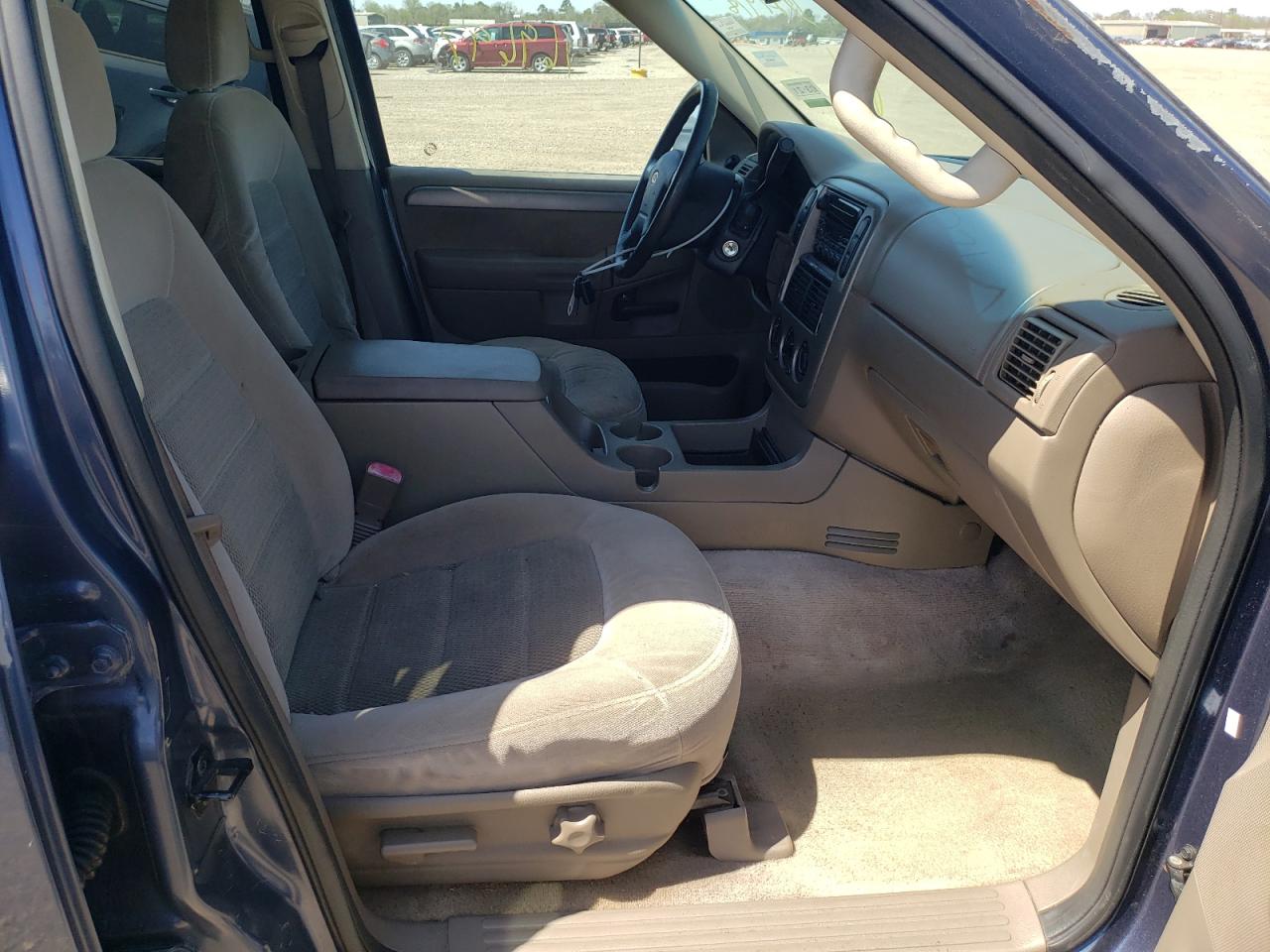Photo 5 from auction – 2004 FORD EXPLORER X with VIN 1FMZU63K34ZB27978