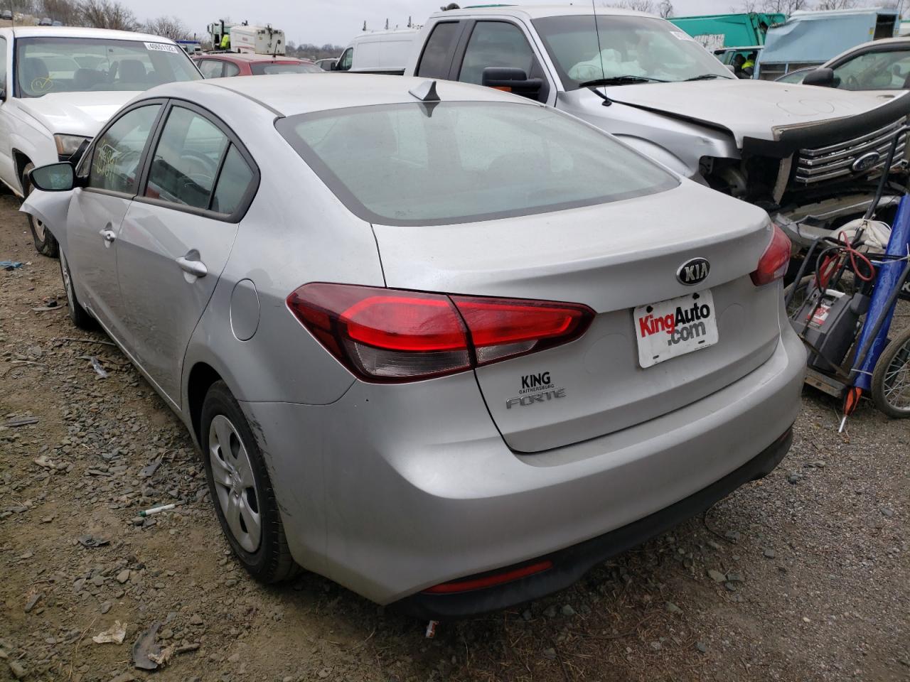 Photo 3 from auction – 2017 KIA FORTE LX with VIN 3KPFL4A72HE059302