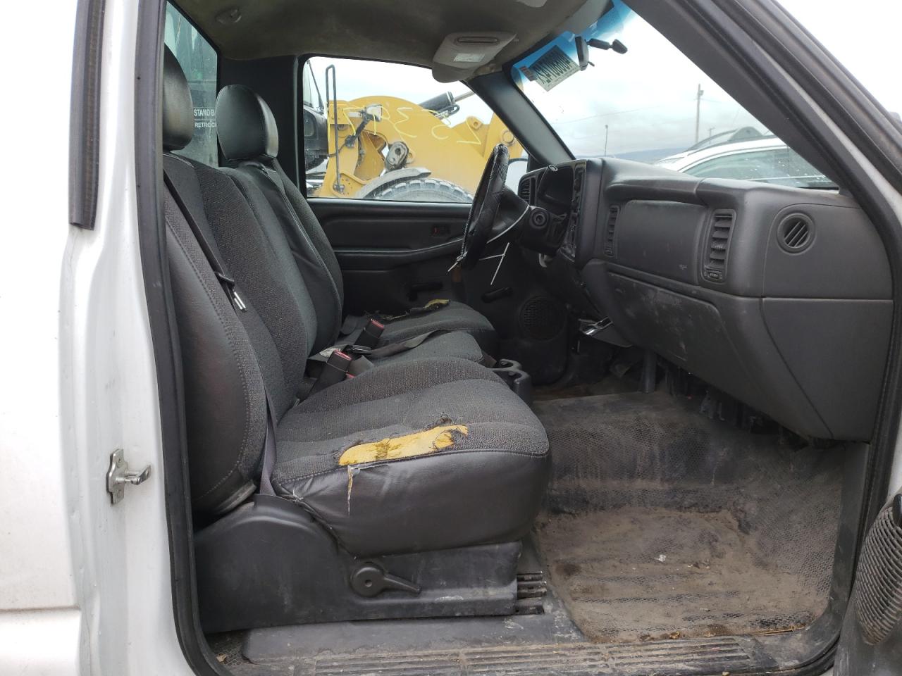 Photo 5 from auction – 2006 CHEVROLET SILVERADO with VIN 1GBHC24U36E146461