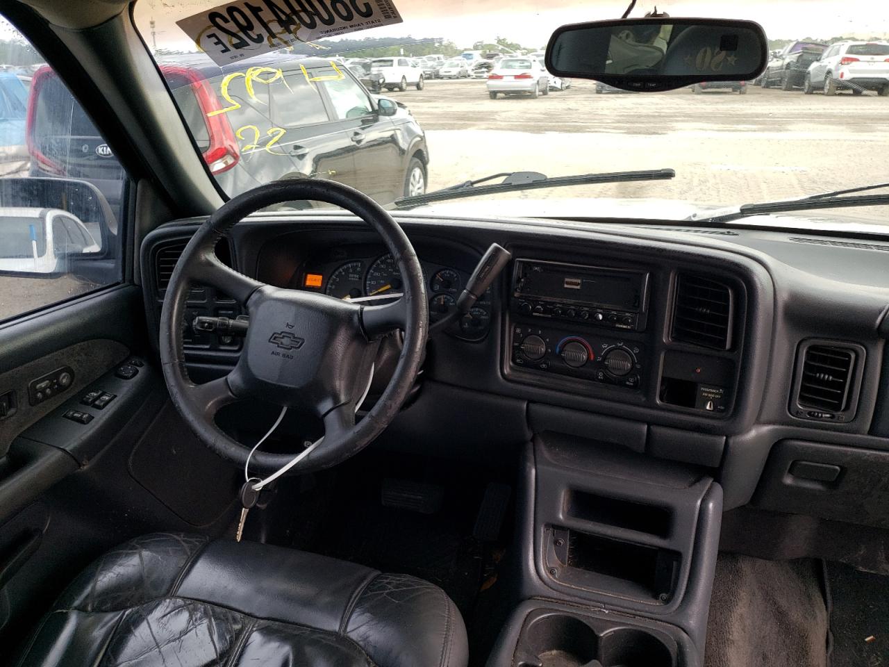 Photo 9 from auction – 2000 CHEVROLET SILVERADO with VIN 2GCEC19T2Y1136193