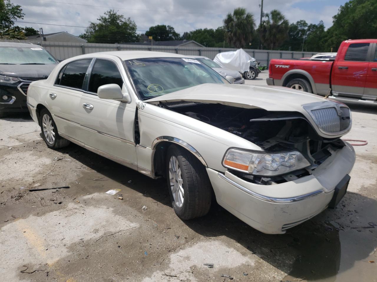 LINCOLN TOWN CAR S 2005 with VIN 1LNHM81W15Y626346 - Photo from auction
