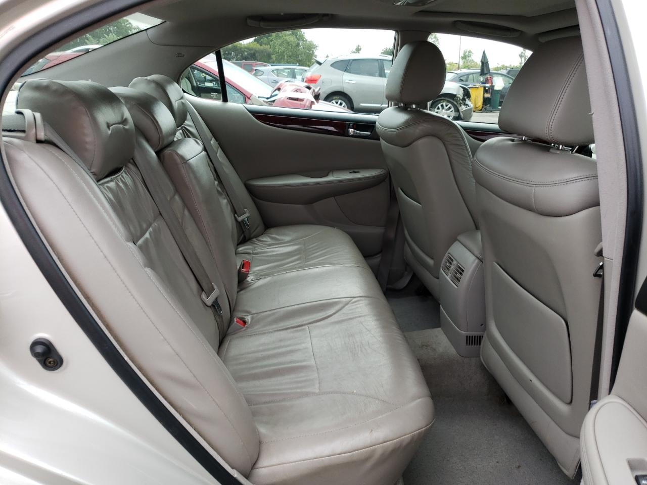 Photo 6 from auction – 2004 LEXUS ES 330 with VIN JTHBA30G145032385