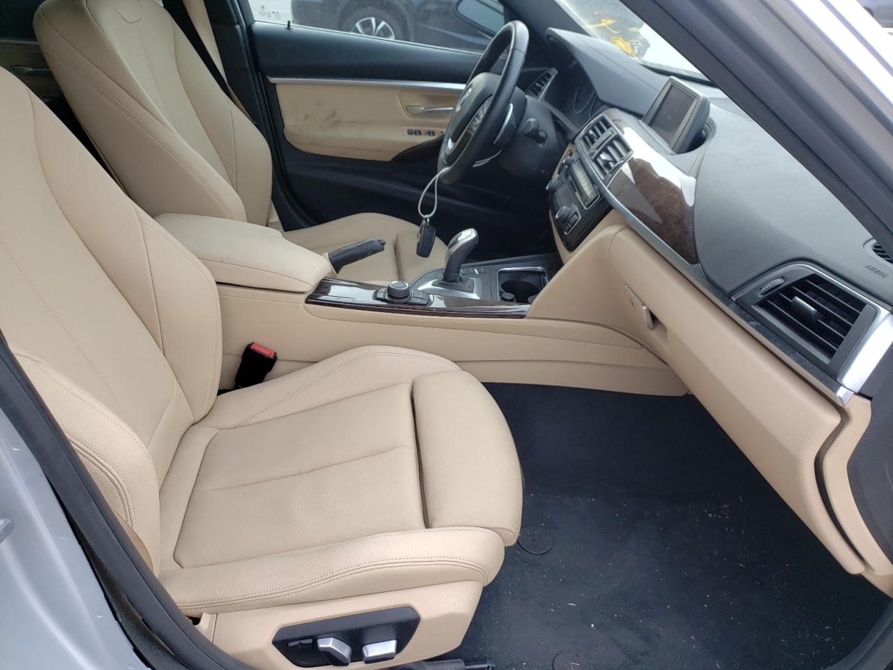 Photo 5 from auction – 2018 BMW 330 I with VIN WBA8B9C52JEE81673