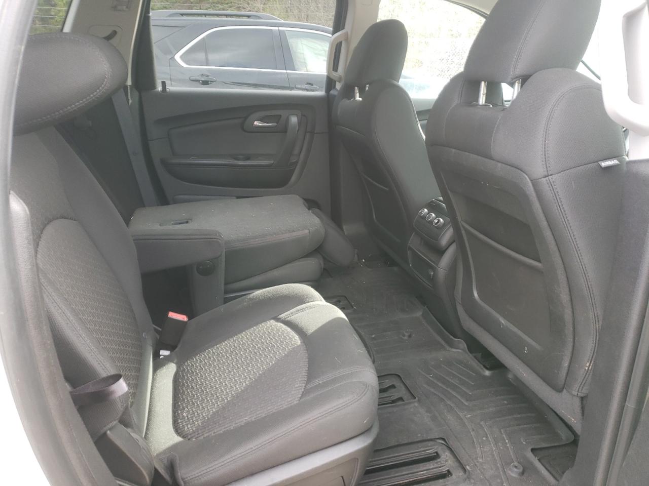 Photo 6 from auction – 2012 CHEVROLET TRAVERSE L with VIN 1GNKRGED9CJ423183