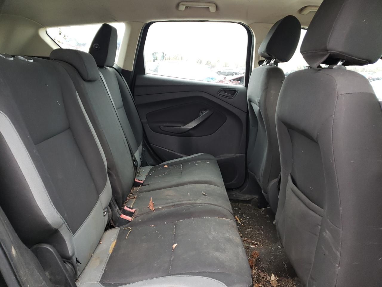 Photo 6 from auction – 2013 FORD ESCAPE S with VIN 1FMCU0F75DUA53034