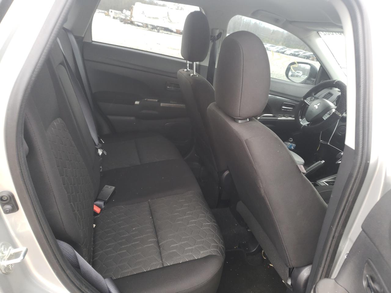 Photo 6 from auction – 2021 MITSUBISHI OUTLANDER with VIN JA4APVAU8MU034677