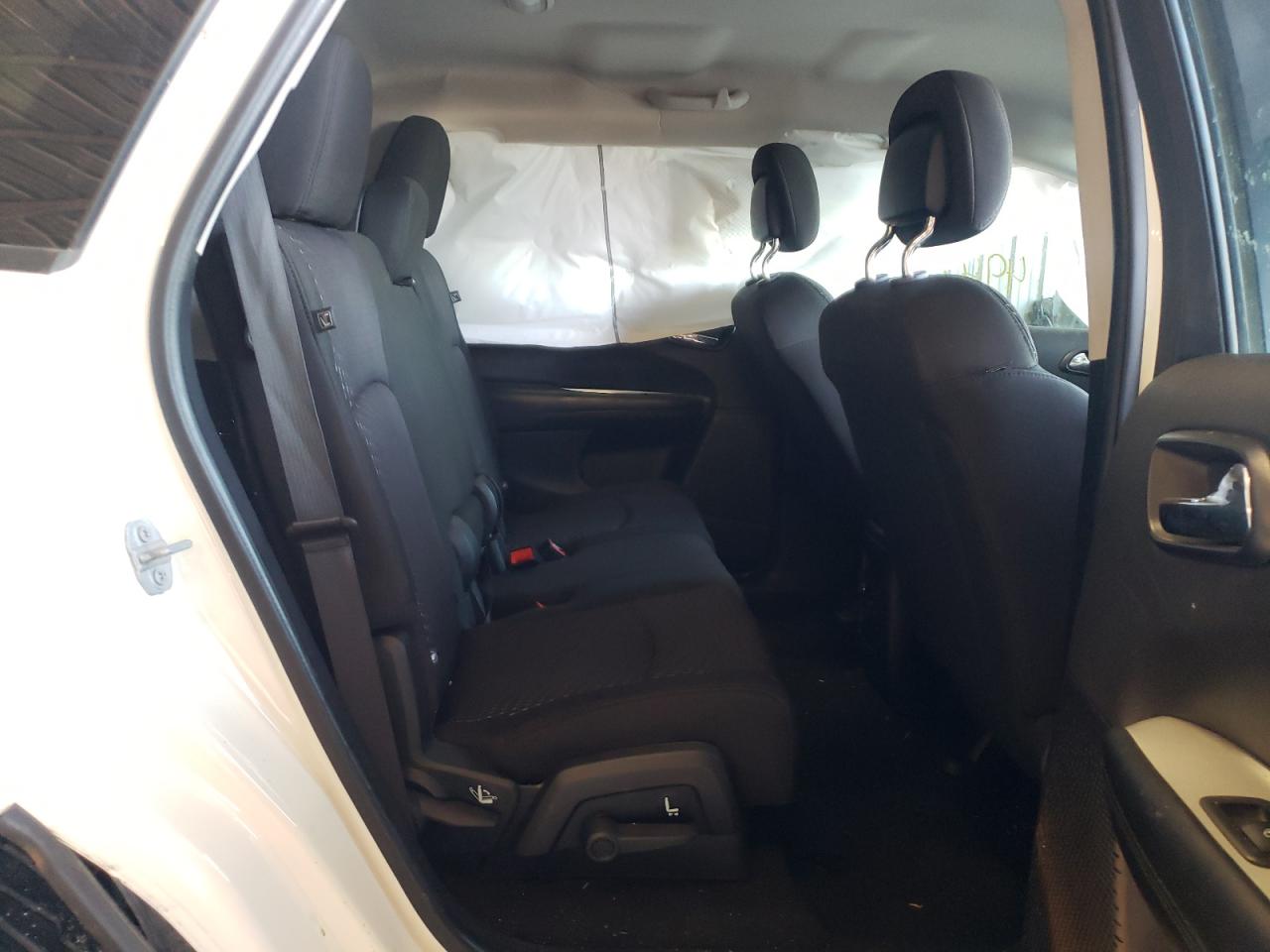 Photo 6 from auction – 2019 DODGE JOURNEY SE with VIN 3C4PDCAB4KT750947