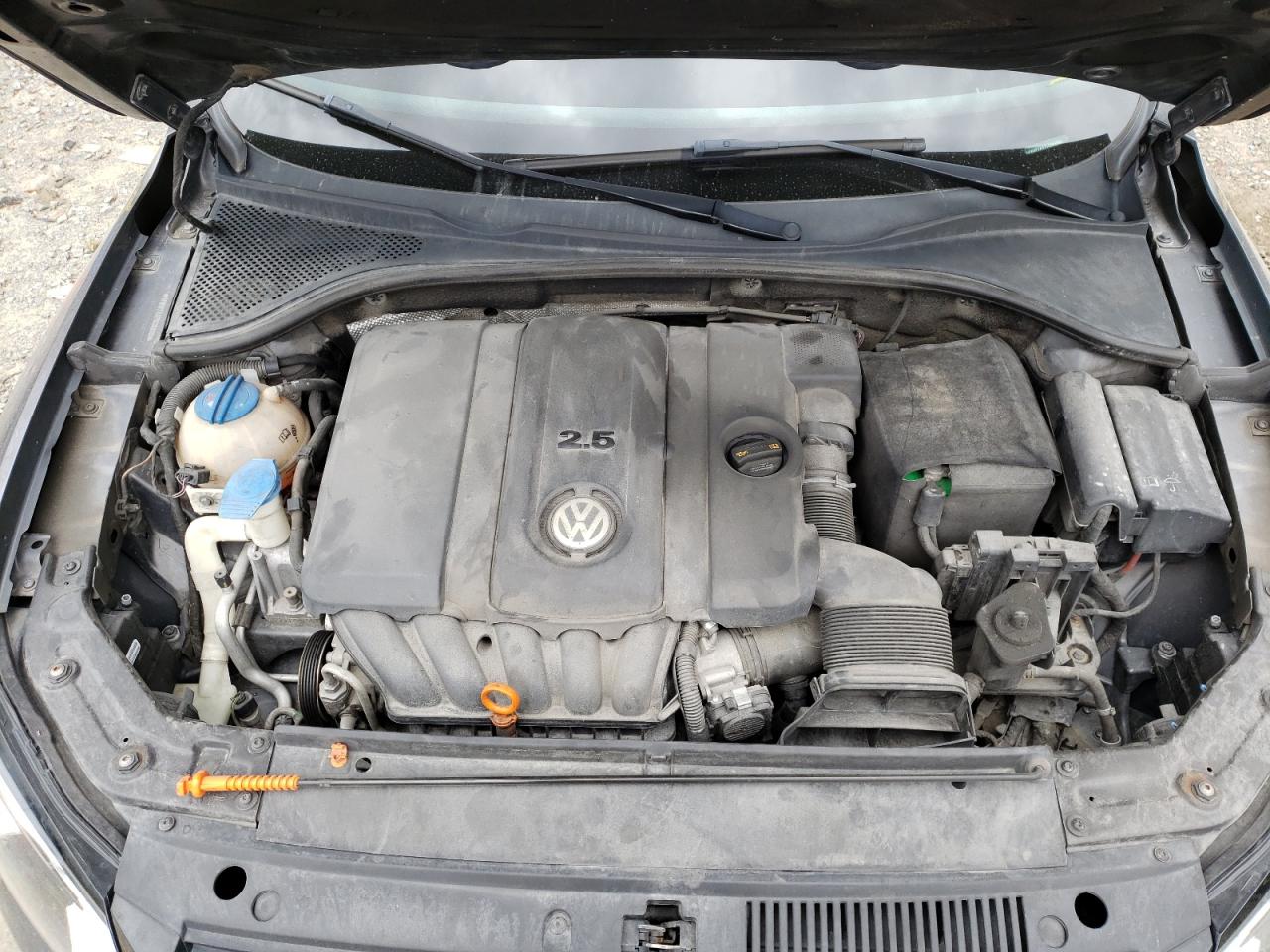 Photo 7 from auction – 2012 VOLKSWAGEN PASSAT SE with VIN 1VWBP7A37CC058080