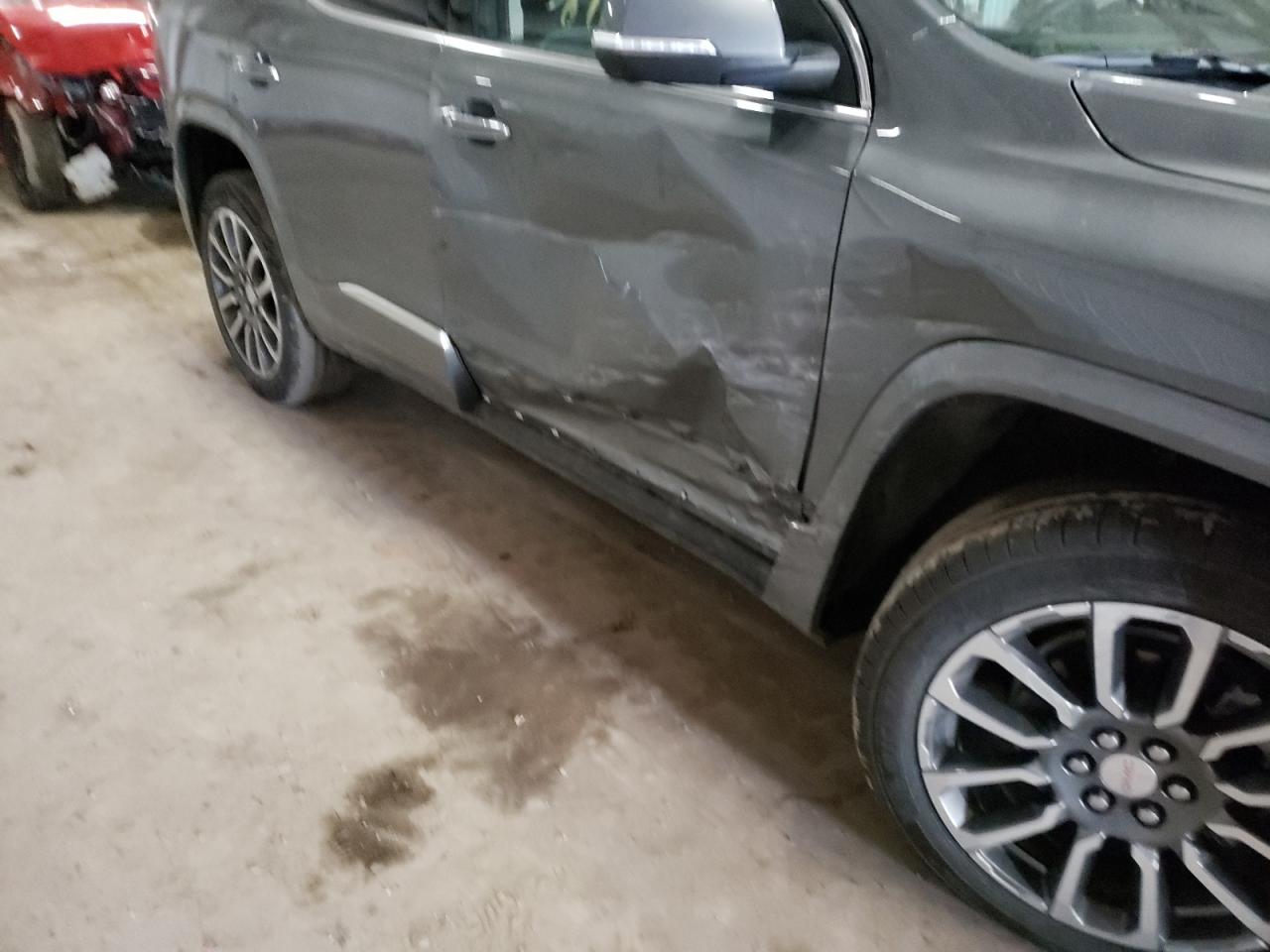 Photo 9 from auction – 2022 GMC ACADIA DEN with VIN 1GKKNXLS1NZ105220