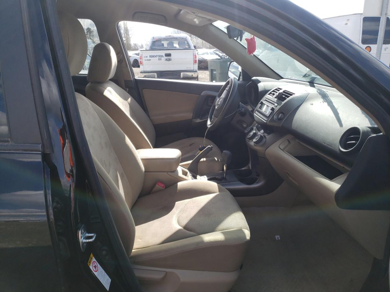 Photo 5 from auction – 2012 TOYOTA RAV4 with VIN JTMBF4DV2C5050880