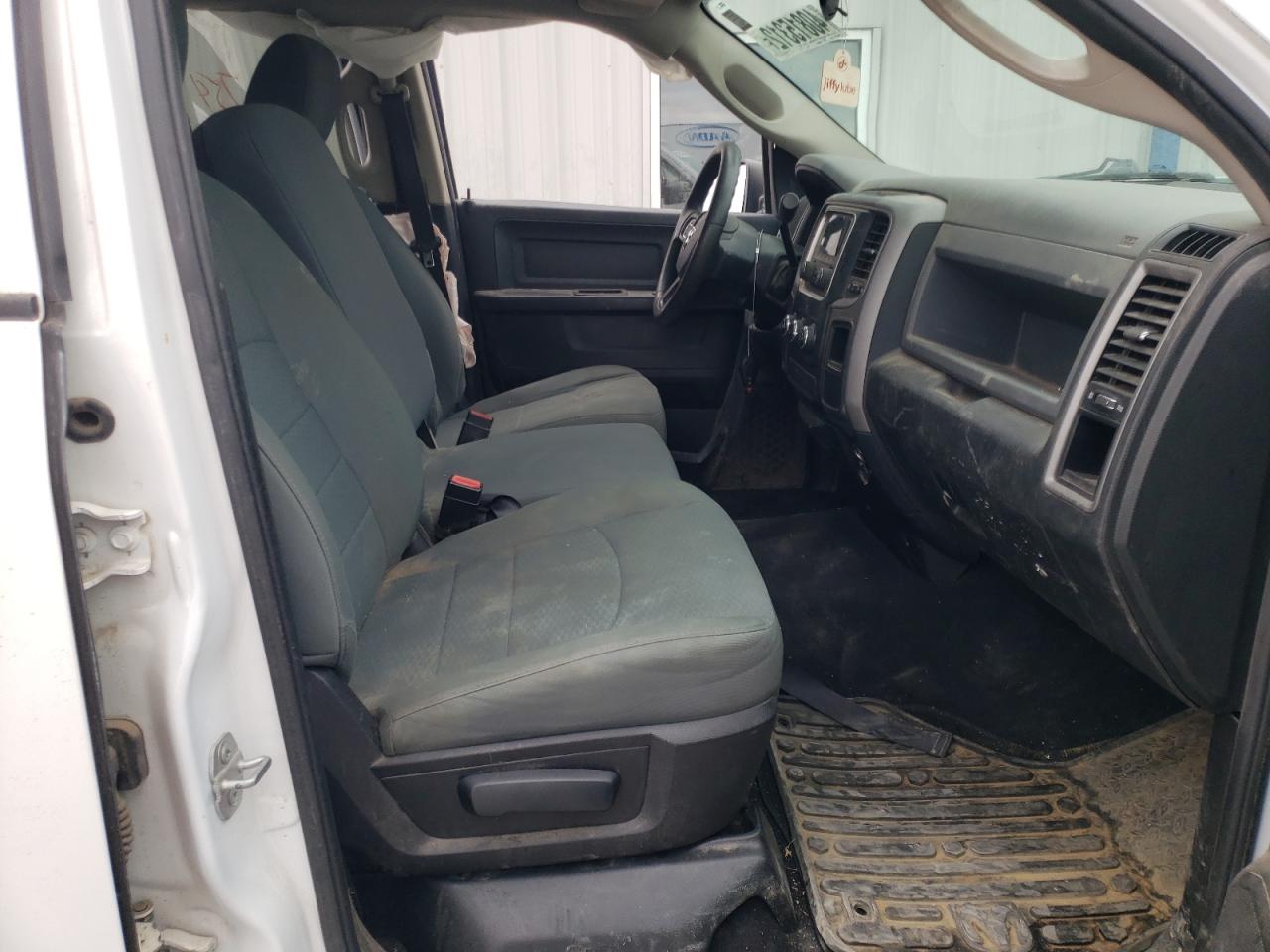Photo 5 from auction – 2015 RAM 1500 ST with VIN 1C6RR6FT3FS523373