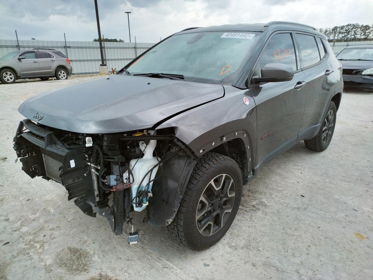 Photo 2 from auction – 2019 JEEP COMPASS TR with VIN 3C4NJDDB8KT748247