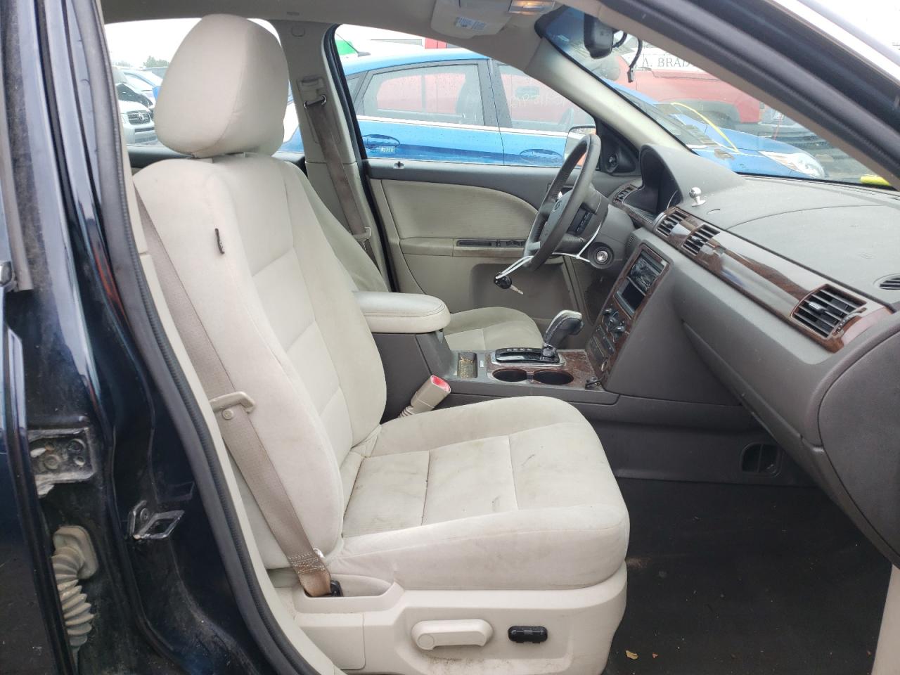 Photo 5 from auction – 2008 FORD TAURUS SEL with VIN 1FAHP27W48G148228