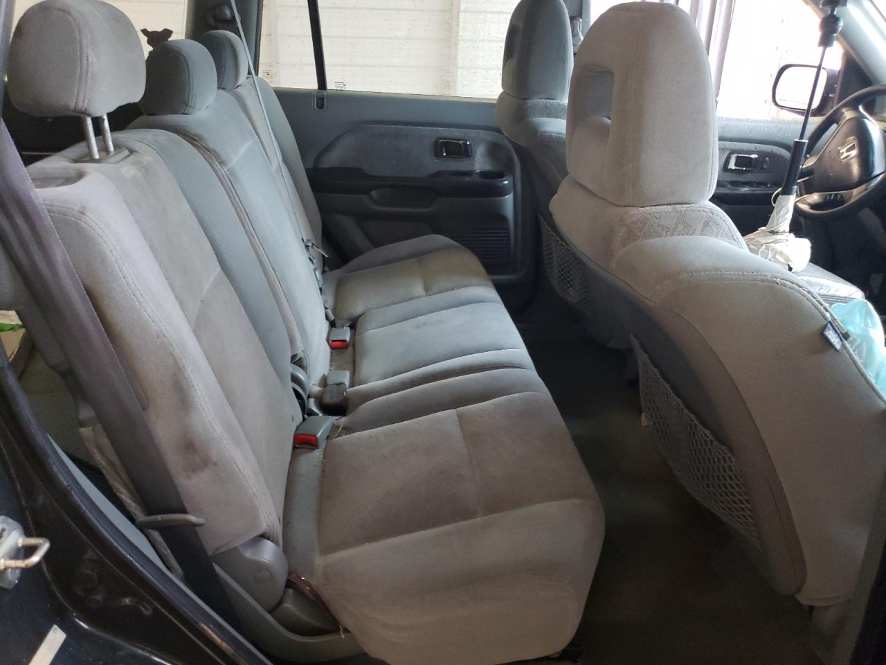 Photo 6 from auction – 2003 HONDA PILOT LX with VIN 2HKYF18153H601741