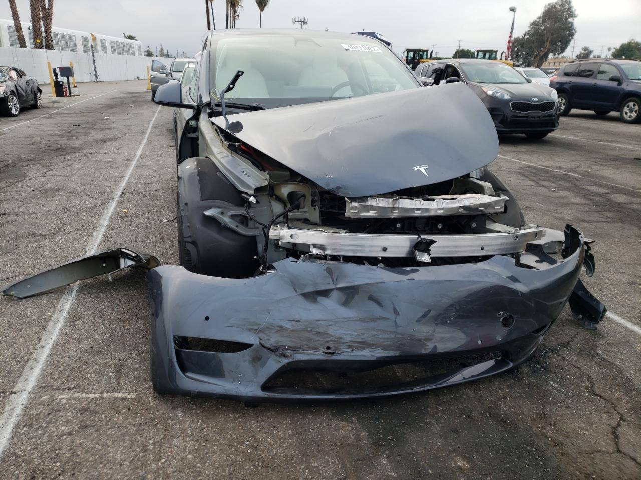 Photo 9 from auction – 2020 TESLA MODEL Y with VIN 5YJYGDEE3LF052190