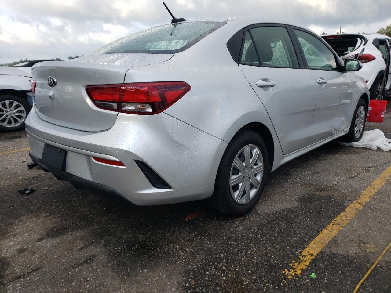 Photo 4 from auction – 2021 KIA RIO LX with VIN 3KPA24AD5ME408692