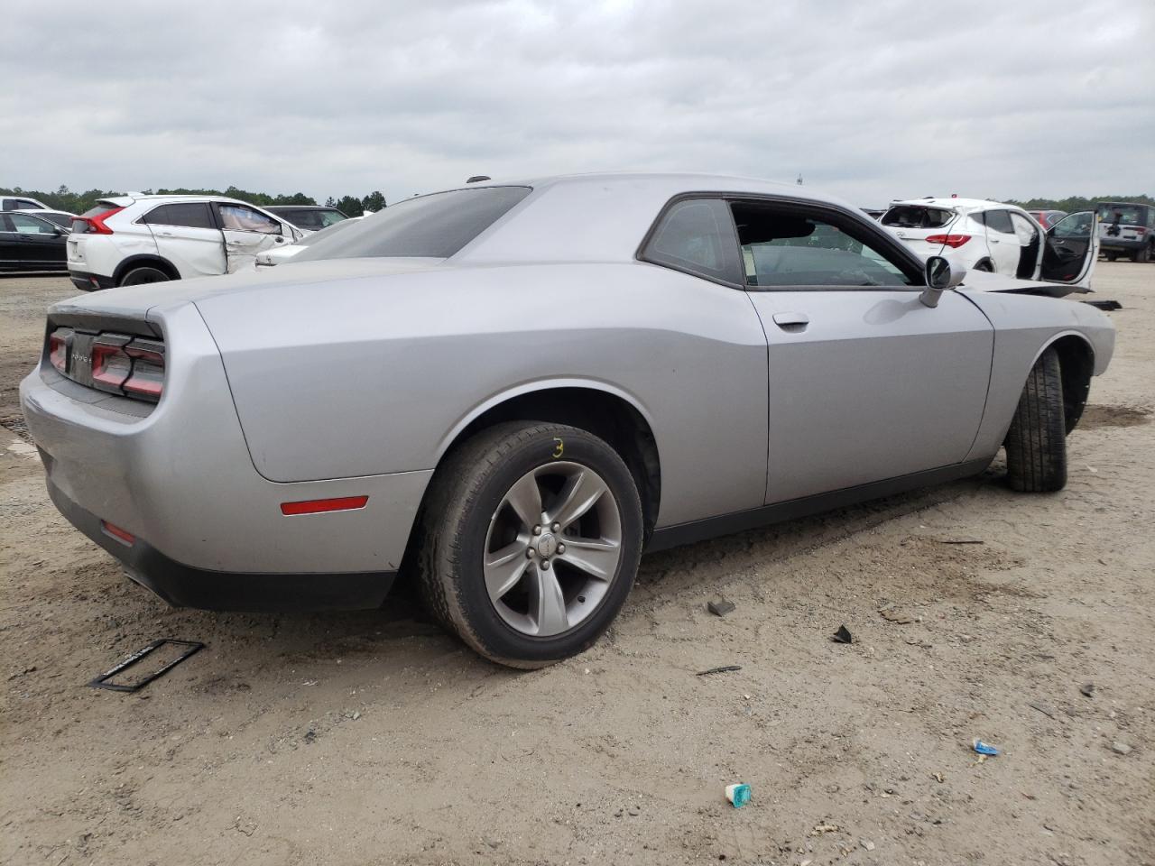 Photo 4 from auction – 2015 DODGE CHALLENGER with VIN 2C3CDZAG3FH835424