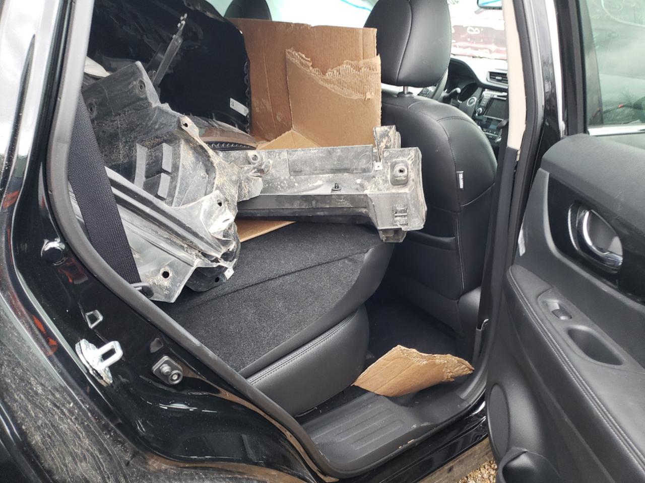Photo 6 from auction – 2019 NISSAN ROGUE S with VIN 5N1AT2MT5KC812290