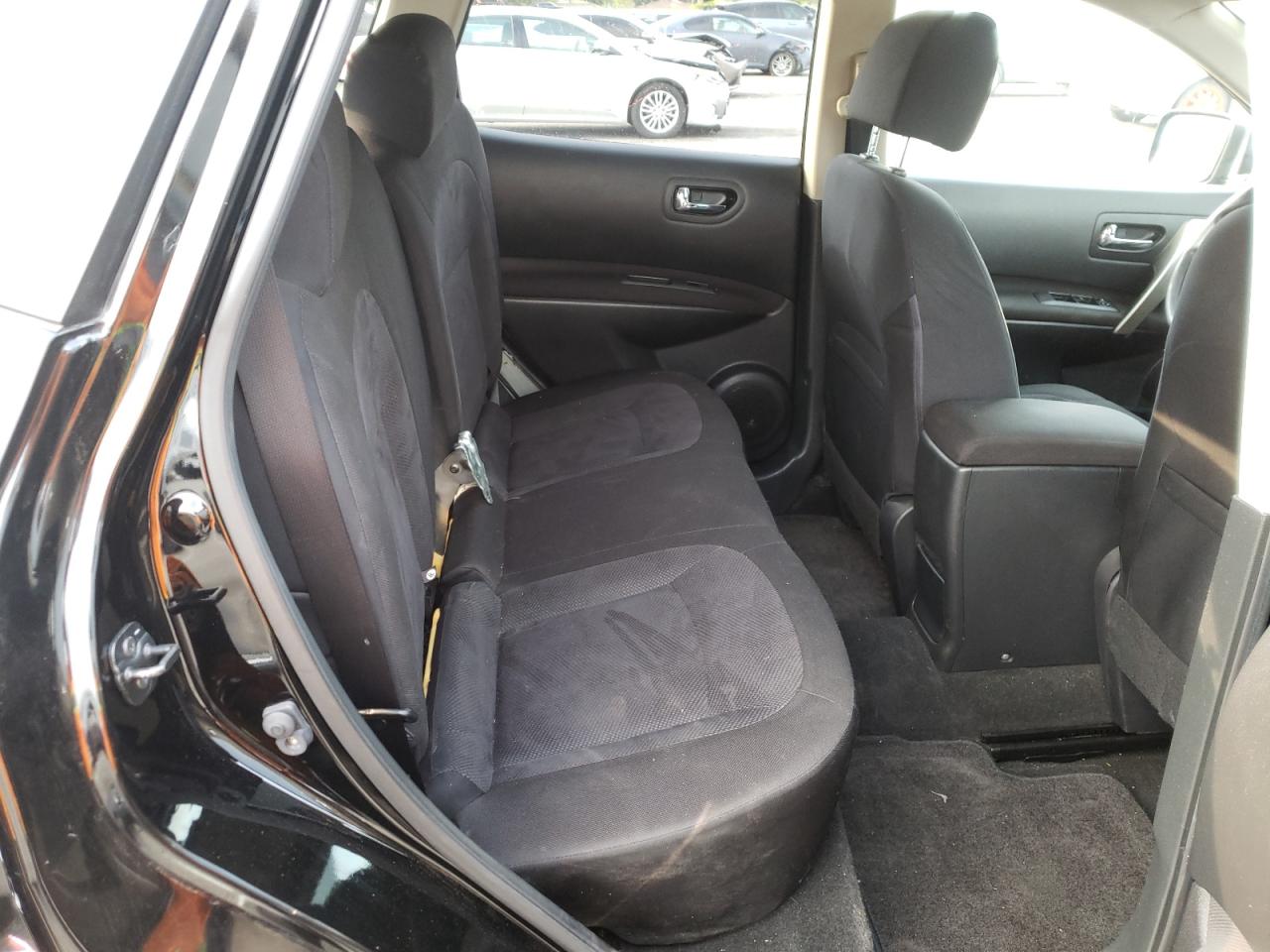 Photo 6 from auction – 2013 NISSAN ROGUE S with VIN JN8AS5MT2DW543955