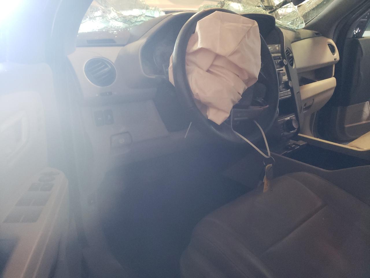 Photo 9 from auction – 2015 HONDA PILOT TOUR with VIN 5FNYF3H9XFB016870