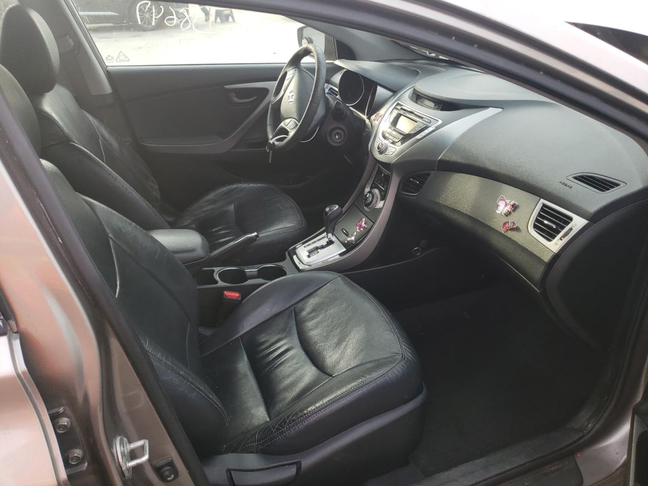 Photo 5 from auction – 2012 HYUNDAI ELANTRA GL with VIN 5NPDH4AE3CH096533